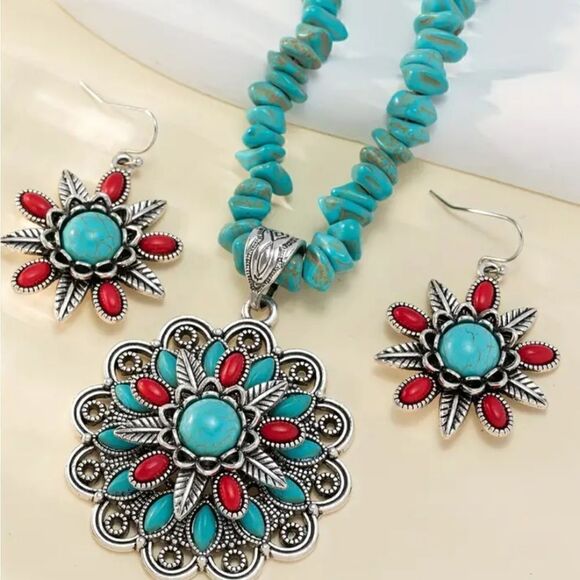 Turquoise and red boho style set necklace - Picture 3 of 12